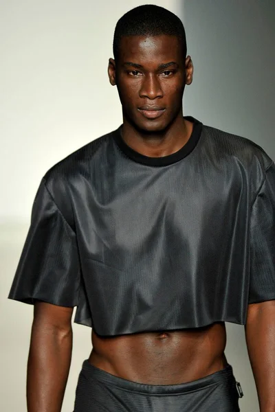 Look 28
